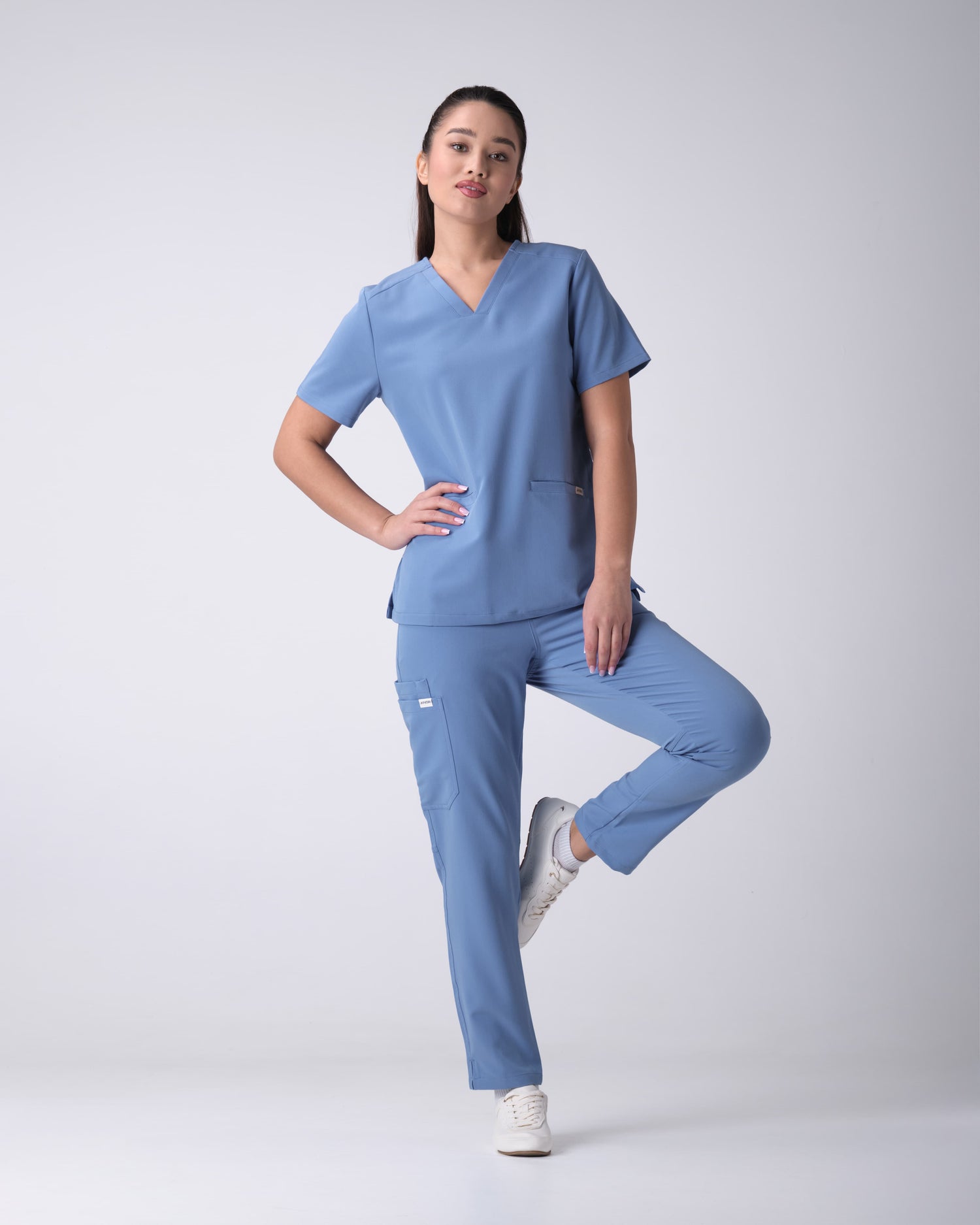 Комплект: Топ Pro с V-вырезом и Брюки Cargo