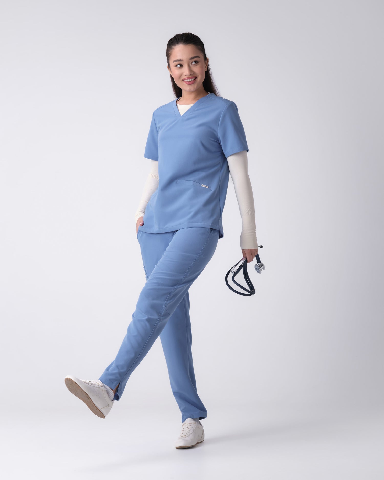 Комплект: Топ Pro с V-вырезом и Брюки Cargo